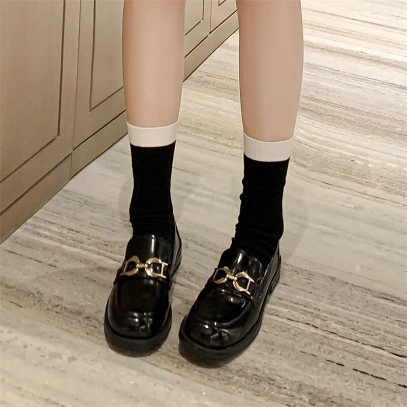 Meotina Женские лоферы из натуральной кожи с круглым носком на плоской подошве с металлическими украшениями, женская модная повседневная обувь, весна-осень, черный, коричневый 40