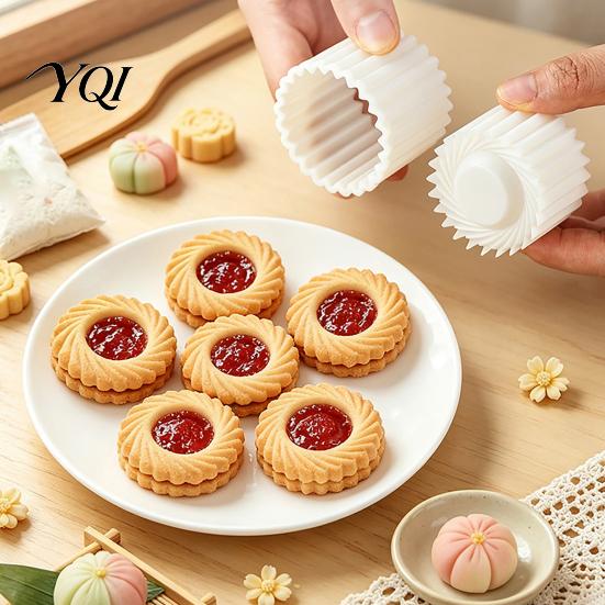 Home Baking Gadgets 2-in-1 Round Mooncake Mold, Double Ended Pastry Press with Scallop And Handheld Cookie Stamper Spiral Embossing for DIY