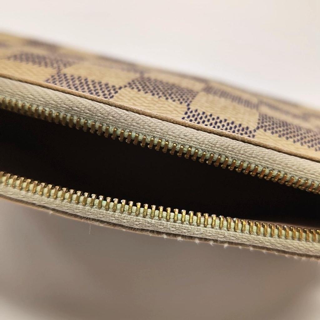 [Pre-Owned] Damier Azur Canvas Makeup Bag - Good #TXQC6M