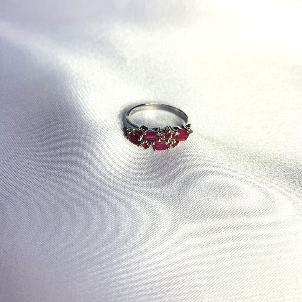 Серебряное кольцо с натуральным рубином 1.4ct (2057833)