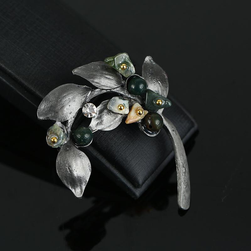 Retro Natural Agate Brooch High-end Classical Temperament Literary and Versatile Plant Pin Coat Cardigan Corsage Accessories