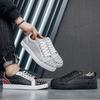 Men's Sneakers Street Punk Style Board Shoes Designer Rivet Casual Shoes for Men Comfortable Breathable Walking Flats Mens Shoes
