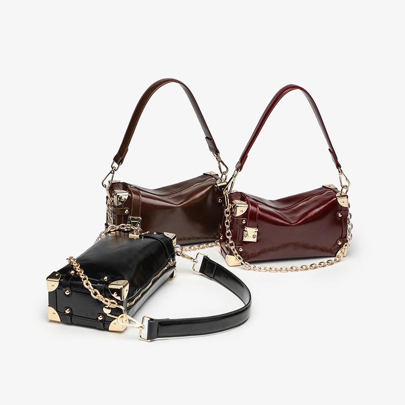 Trendy women's bags, fashionable handbags, high-end single shoulder underarm chain bags, versatile commuter soft box bags