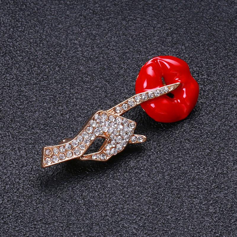 Fashion Luxury Cute Big Red Lips Hand Brooches Gold Color Rhinestone Enamel Alloy Brooch Lady Party Pins Birthday Gifts