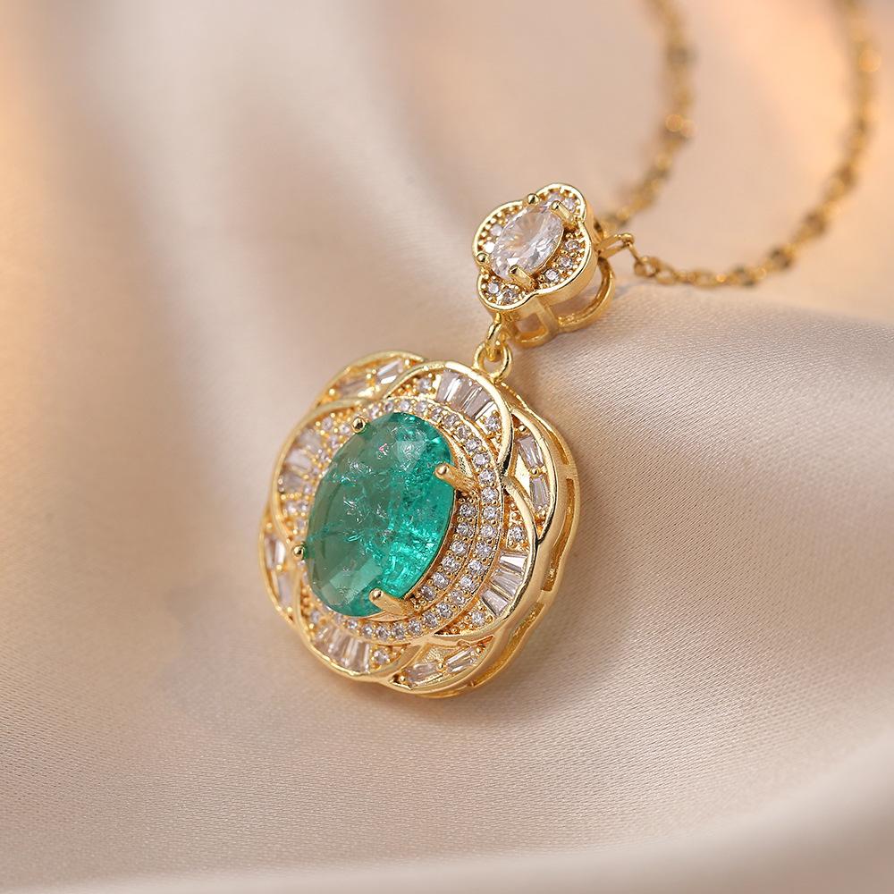 Luxurious Imitation Emerald Gemstone Pendant Necklace for Women 2024 New Stainless Steel Chain Jewelry Party Accessories