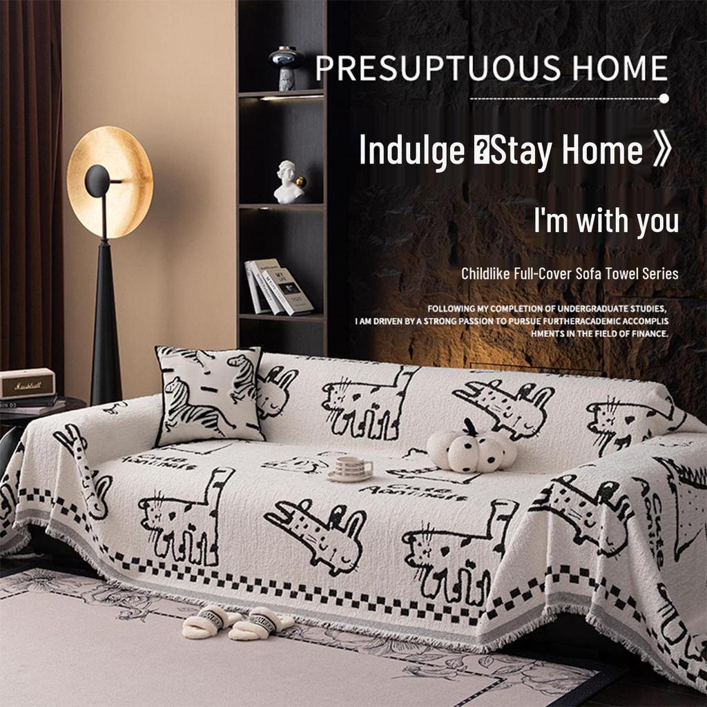 Плюшевый нескользящий кремовый чехол на диван на все четыре сезона