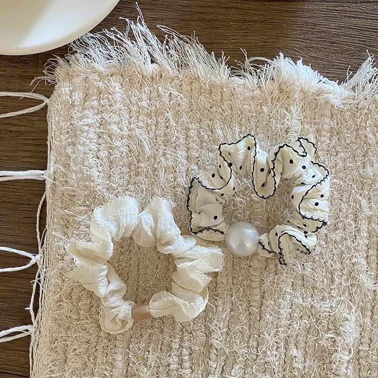 Корейская черно-белая резинка-скранчи в горошек с жемчугом - Универсальная, высокоэластичная резинка для волос