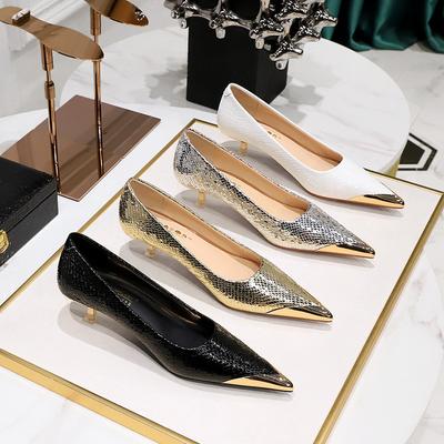 Европейский и американский стиль банкетные женские туфли средний каблук мелкий вырез металлический острый носок блестящая ткань с пайетками змеиный узор одинарные туфли