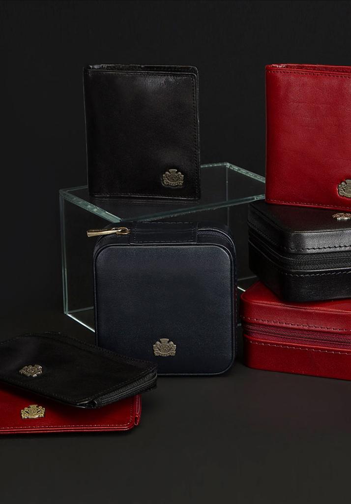 Wittchen Men's Leather Card Case With Coat Of Arms, Without Clasp, Black, Natural Leather