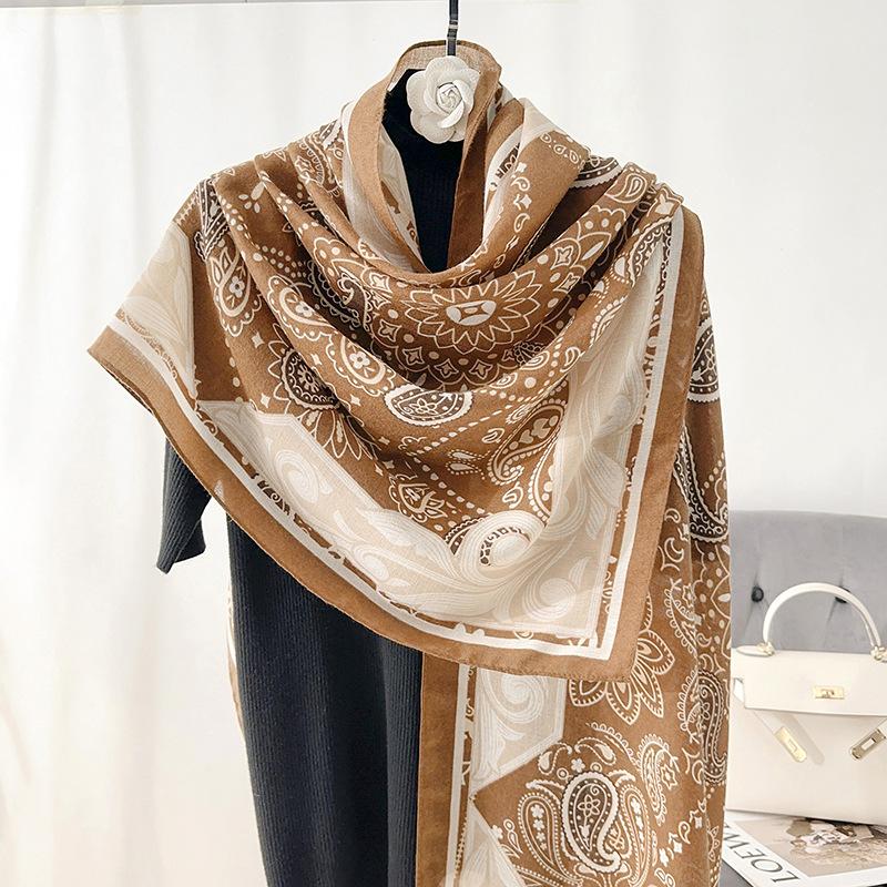 Trendy Temperament, Fashionable Printed Scarf, Travel Photography, High-end Women's Matching Shawl, Thin Cotton and Linen Outer Shawl