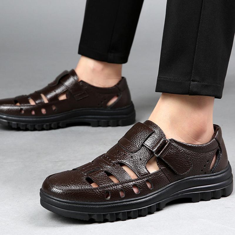 Роскошные мужские сандалии Лето Новые Кожаные туфли с перфорацией для мужчин Дышащая повседневная обувь Высокое качество Мужские сандалии 2024