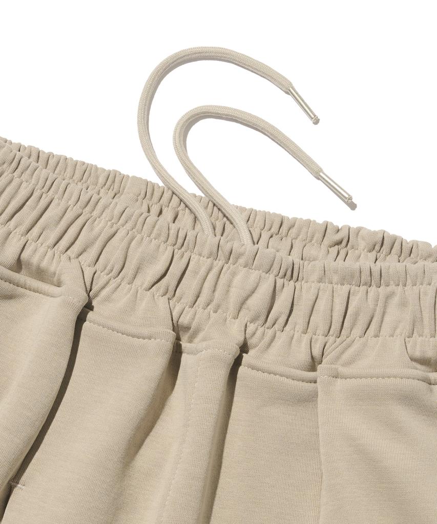 TAILOR STUDIO College Core Bermuda Pants (Beige)