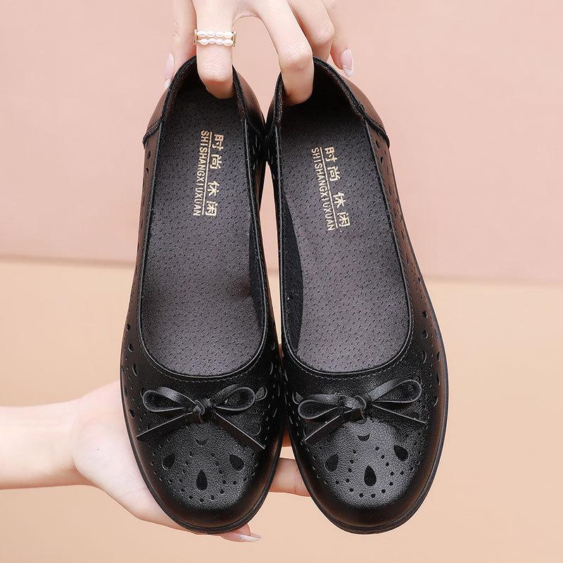 2024 Sandals Soft-soled Leather Shoes Anti-slip Women's Loafers Hollow Womens Flat Shoes Breathable Mom's Shoes Summer Zapatos