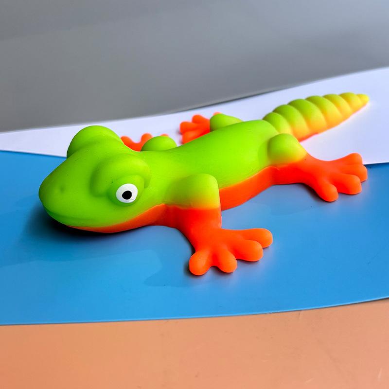 New Simulated Lizard Animal Pinch Music Decompression Toy Tpr Soft Glue Halloween Trick Toy