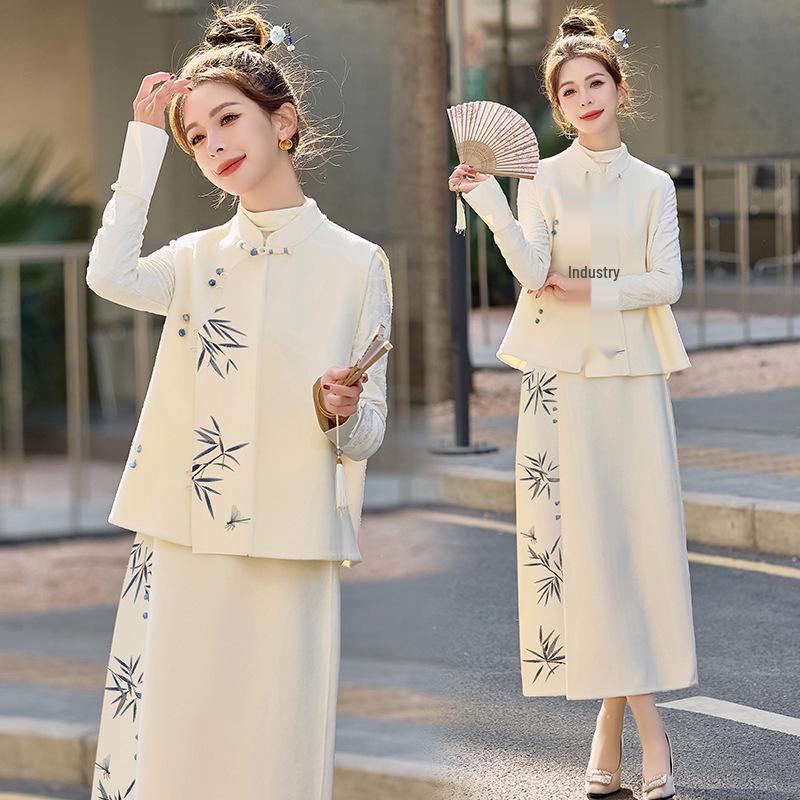 Весна 2025 Новый китайский стиль Жилет со стойкой и юбка-полусолнце Комплект из двух предметов Платье (ZM25201)