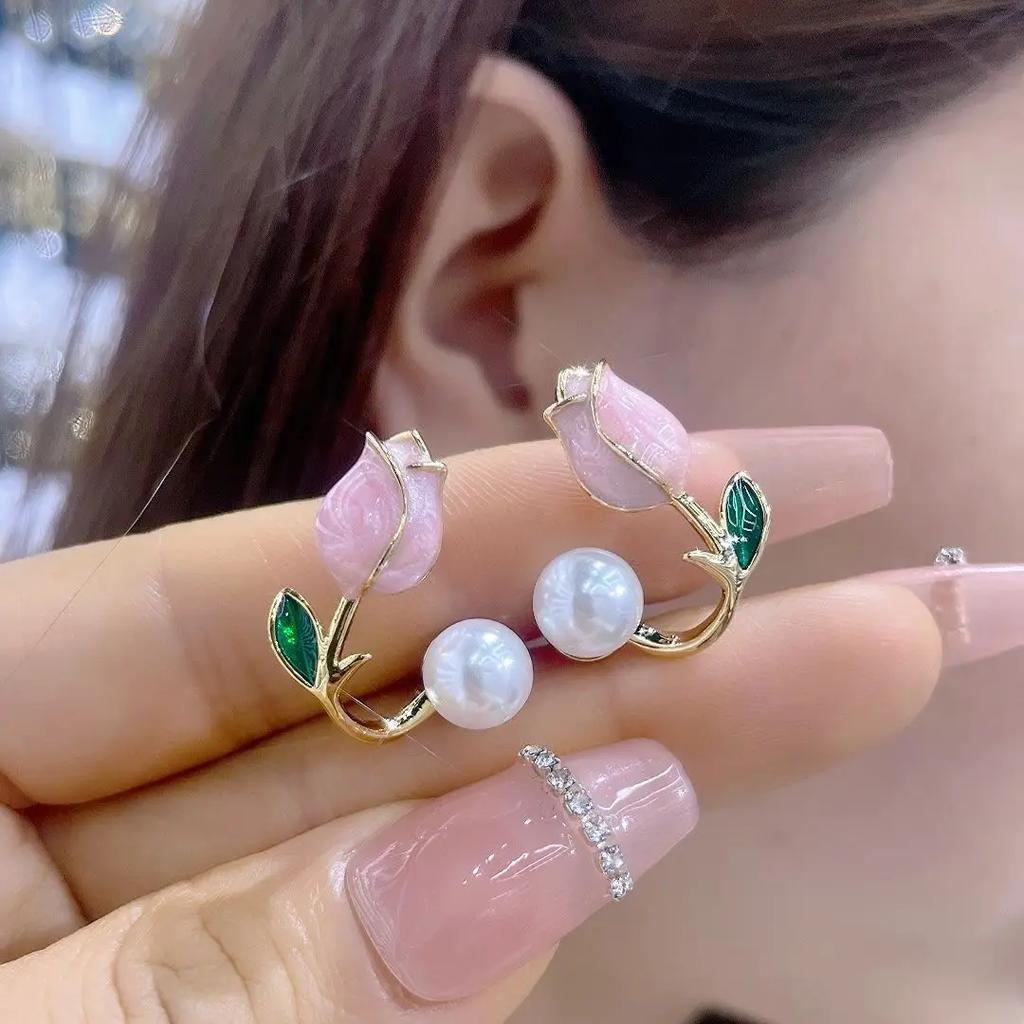 Серьги-гвоздики Huitan Fresh Rose с искусственным жемчугом, сладкие серьги с розовыми розами, изысканные новые аксессуары для женщин, модные украшения