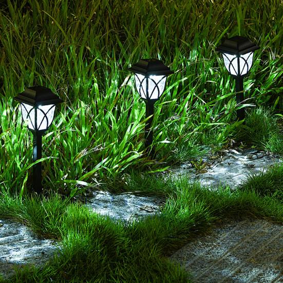 Практичные солнечные лампы для дорожек. Простая установка. Устойчивость к атмосферным воздействиям.