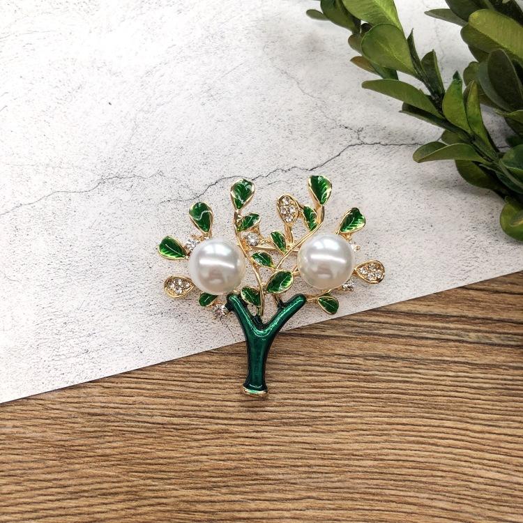 Forest Retro Fairy Tale Versatile Brooch Bee Pearl Temperament Brooch Pin Coat with Accessories