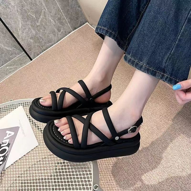 Римские сандалии женские лето 2024 новые универсальные модные ретро маленькие удобные повседневные пляжные туфли на платформе