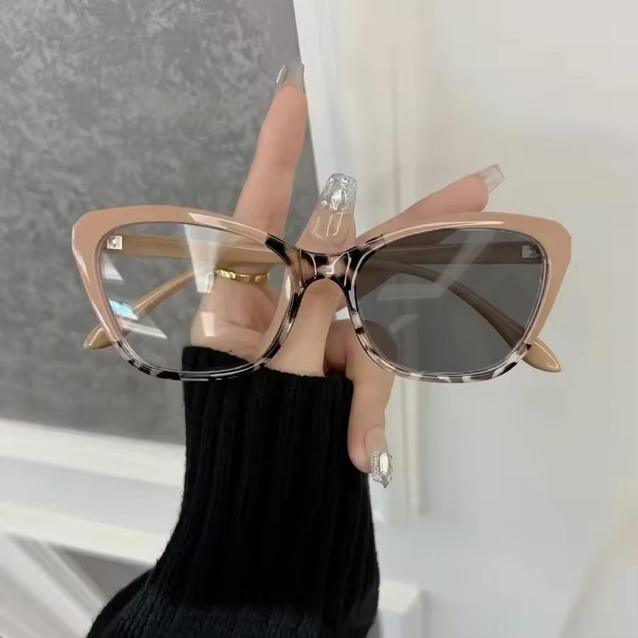 Стильные очки «кошачий глаз» фотохромные с защитой от синего света для пресбиопии унисекс высокой четкости ультралегкие для чтения от 0 до +4.0