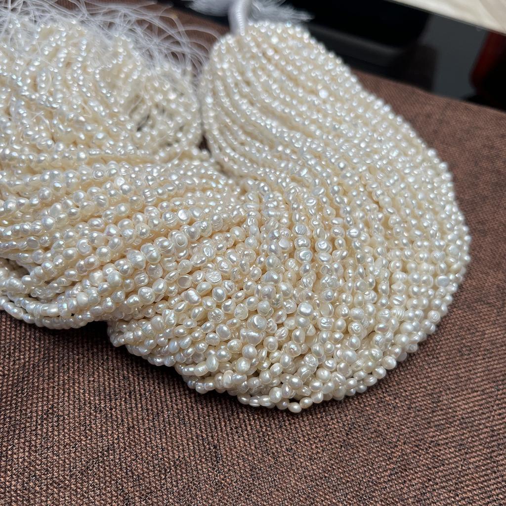 1String Mini White Natural Shell Mother of Pearl Beads, Boho Double-Sided Light Beads, 3-4mm, for DIY Jewelry Making, Perfect Love Wedding Craft, 36cm