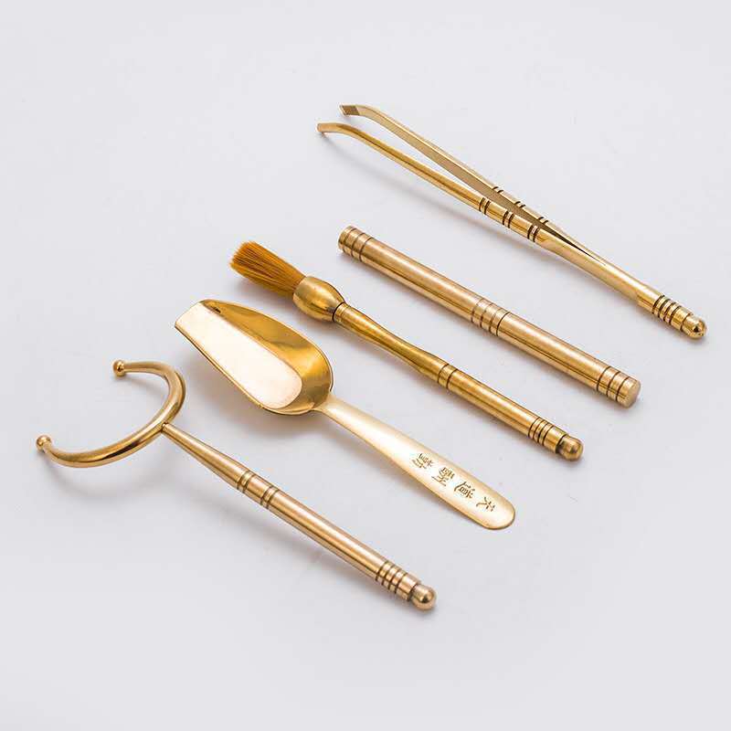 Pure copper tea ceremony six gentlemen set, brass kung fu tea set accessories tea clip, teaspoon pot pen, pure copper five-piece set