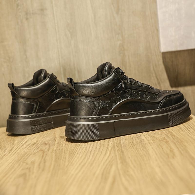 Мужские кроссовки с высоким верхом весна новинка 2025 платформа повседневные кожаные кеды нишевый дизайн высокой ценности увеличивающие рост спортивные туфли
