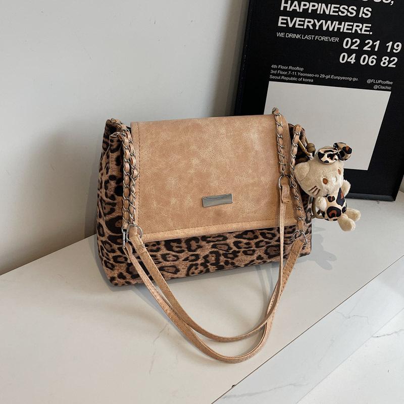 Вместительная сумка с леопардовым принтом, женская сумка через плечо на осень и зиму, сумка-тоут с мягкой отделкой и цепочкой в стиле ретро