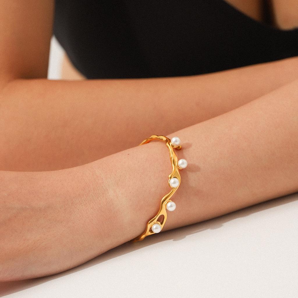Stainless steel irregular elegant high-end pearl open bangle, non-fading titanium steel bracelet