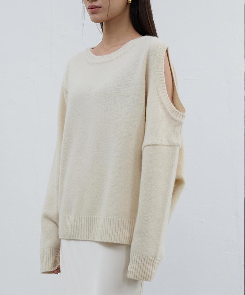 THE BOONDOCK SAINTS Cut Out Brushed Pullover Cream