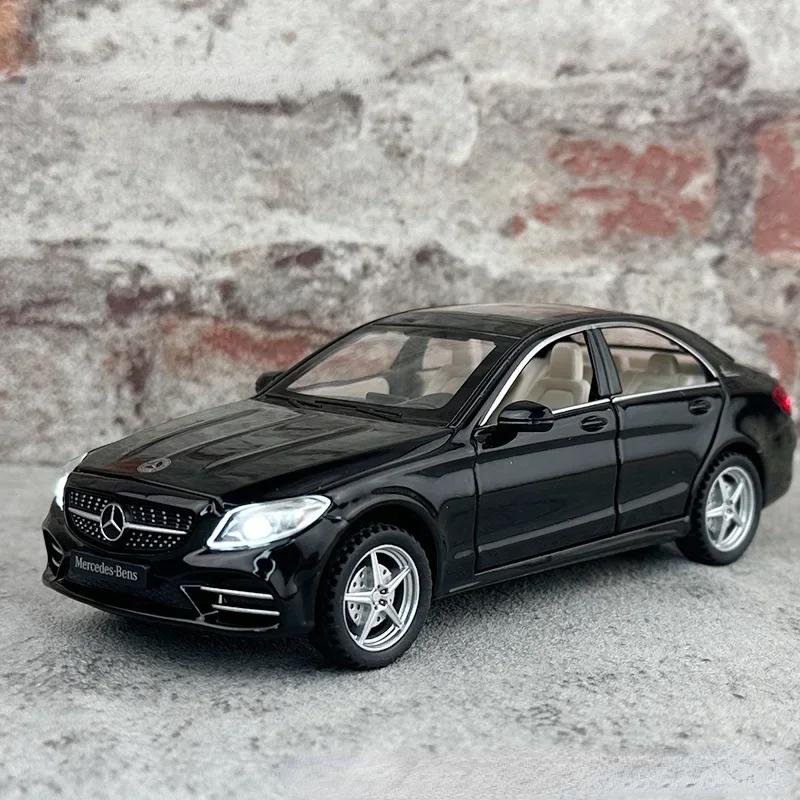 1:32 Модель автомобиля Mercedes-Benz C260L С инерционным механизмом Акусто-оптическая Сплав Литой металл Игрушки Автотовары Модель для детей мальчиков A54