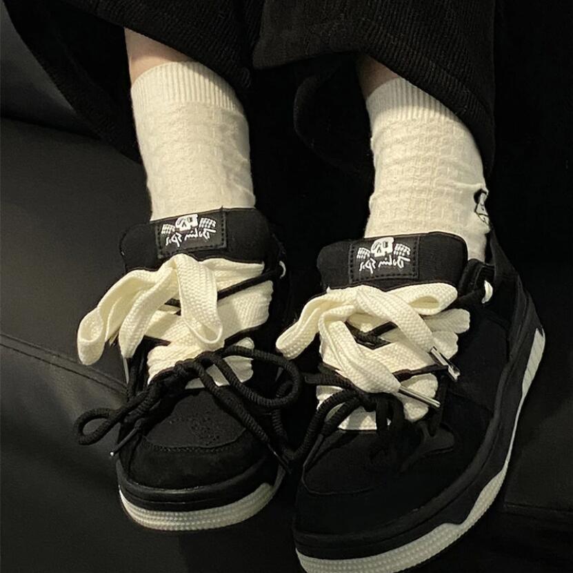 2024Кроссовки женские туфли спортивные дизайнерские женские вулканизированные туфли кроссовки сетчатые весна осень на шнуровке женские