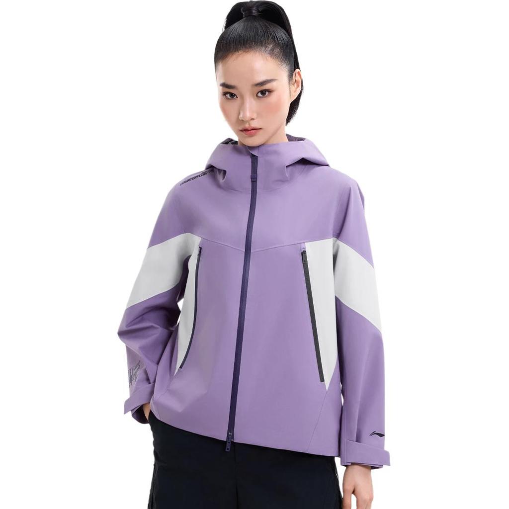 Li Ning Женская однослойная куртка для активного отдыха CF, водостойкая, ветрозащитная, цвет Минерально-фиолетовый AEMW014-3