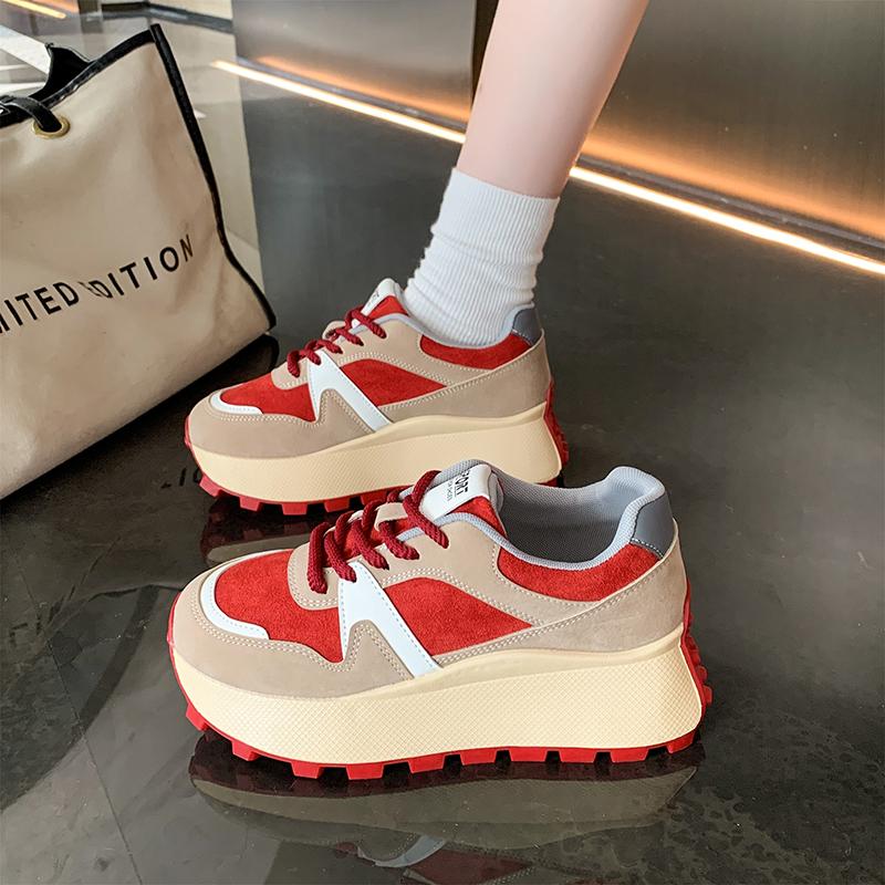 Мода 2024 года, модная зимняя новая женская повседневная простая спортивная обувь на толстой подошве с кружевом