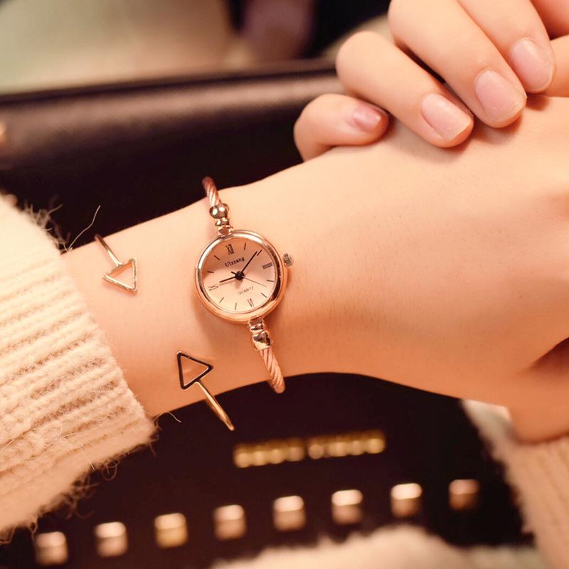 Fashion Stylish Lady Women Girl Roman Numerals Dial Round Bracelet Wrist Watch Silver Twist