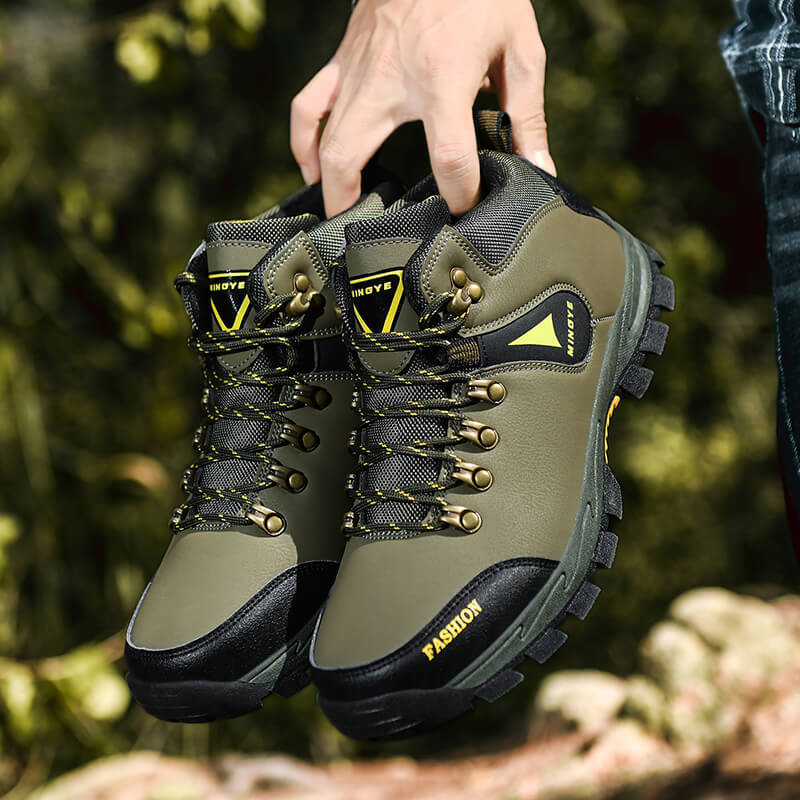 Large size 2026 autumn and winter new outdoor fashion casual hiking shoes men's high-top sports hiking shoes men's shoes