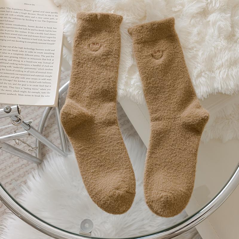 Женские осенне-зимние плюшевые и толстые теплые носки-трубы Yuezi с вышивкой в виде улыбающегося лица