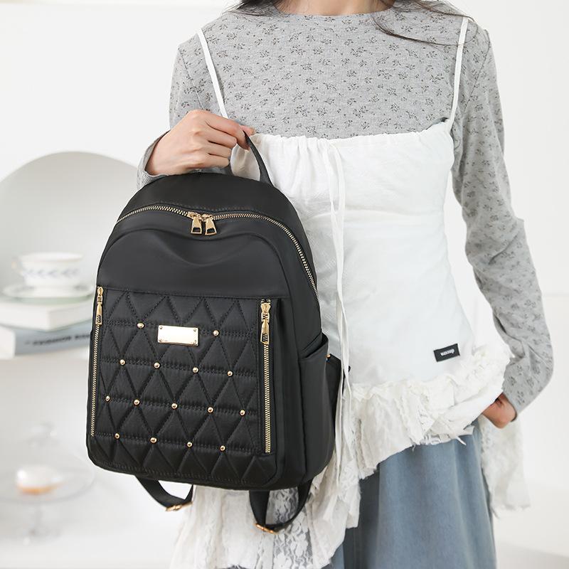 Женский рюкзак с заклепками, маленький рюкзак, легкая дорожная сумка