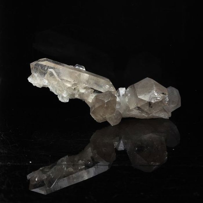 Pierres et Minéraux. Quartz fumé. 134.7 ct. Dome des Petites Rousses, Oz, Isère, France..