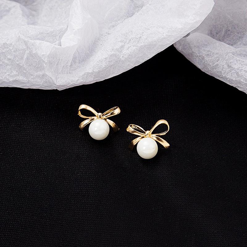 Women Fashion Bowknot Pearl Earrings Lady Elegant Party Temperament Bow Ear Stud Teen Piercing Jewelry Jewelry Gift Gold Color