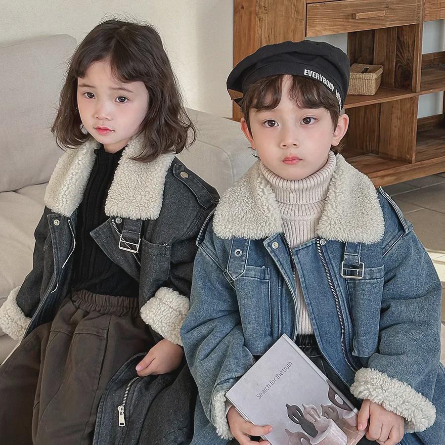 Стильное зимнее пальто из шерстяного денима для детей 2024 года — плотная длинная куртка для мальчиков и девочек
