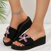Fashion Black Fabric Strap Soft Sole Wedge Heels Slides Women 2025 Summer Pink Glitter Flower Decoration Slippers Sexy Beach Sandals