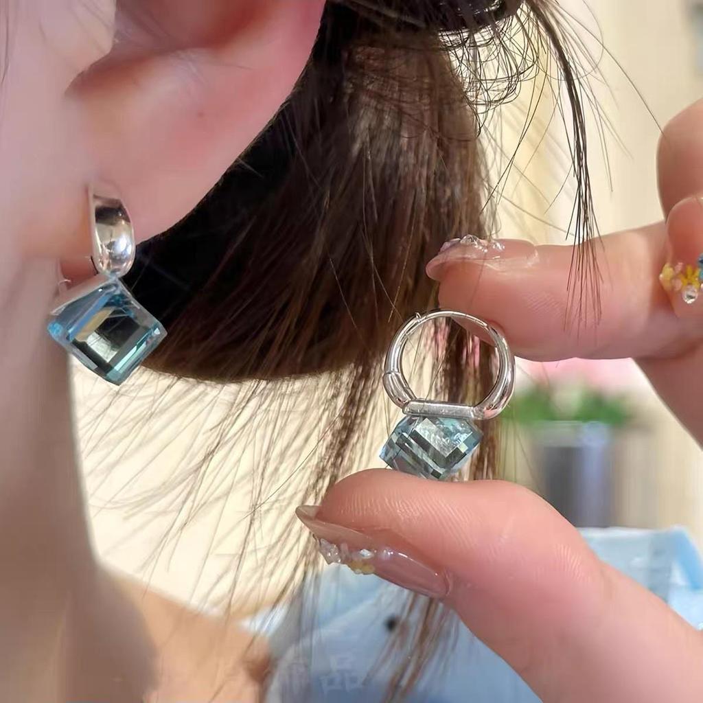 Серьги-кольца большого размера из серебряной иглы S925 - Японский и корейский стиль, Модные и универсальные, Вдохновленные знаменитостями.