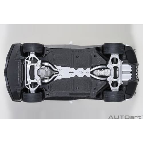 AUTOart 1/18 scale Chevrolet Corvette (C7) ZR1 White Finished Product