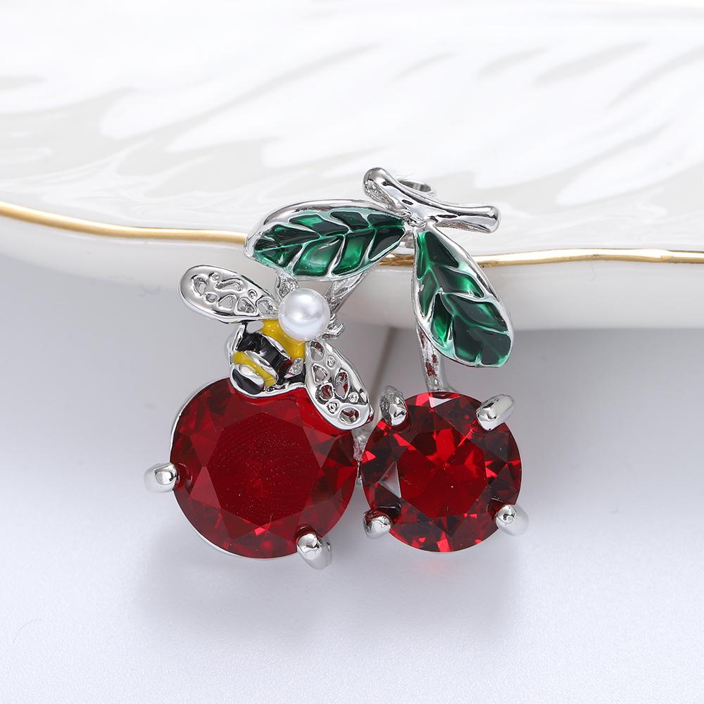 Blucome New Design Red Cherry Shape Brooch Gold Color Enamel Brooches Jewelry Pins Girl Christmas Gifts Scarf Hat Accessories