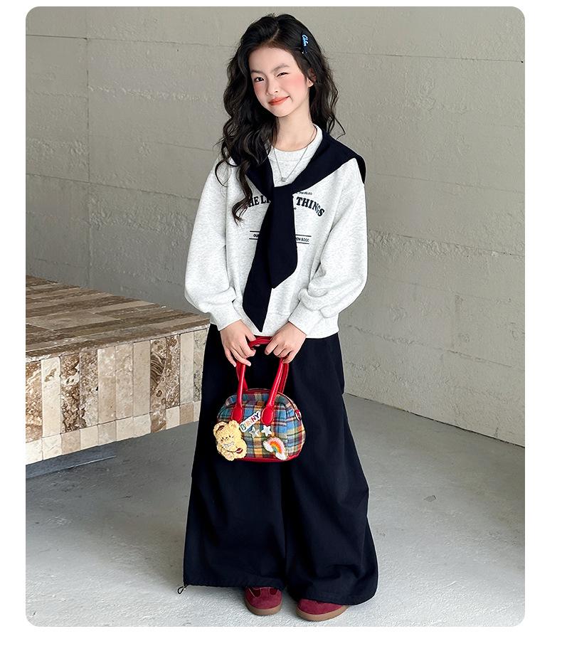 Комплект для девочек: Свитшот с воротником-стойкой и брюки-карго (Весна-Осень) - Коллекция 2025