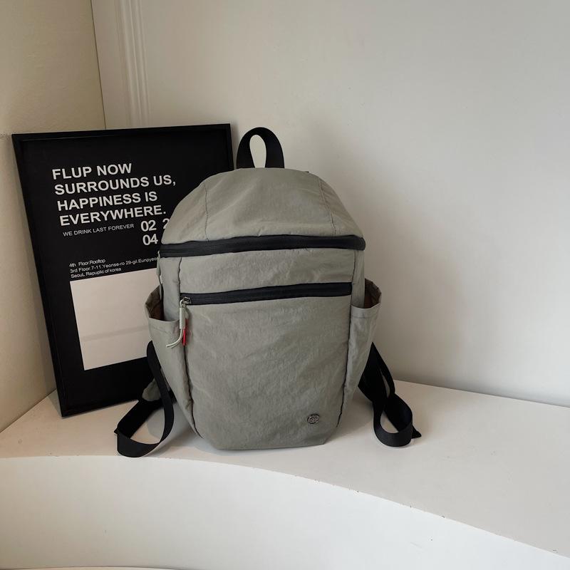 Foreign style personality simple niche design casual texture women's backpack 2025 autumn new fashion backpack