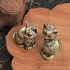 Латунная статуэтка кошки, маленькая статуэтка кошки, держатель для благовоний, настольный ретро-мини-кошачий орнамент для домашнего офиса, чайного столика, автомобиля