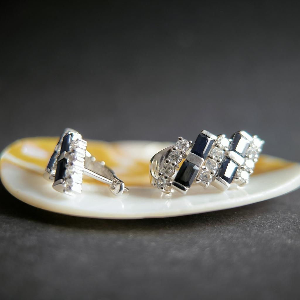 Серебряные серьги с натуральным сапфиром 6.05ct, фианитами (2202905)