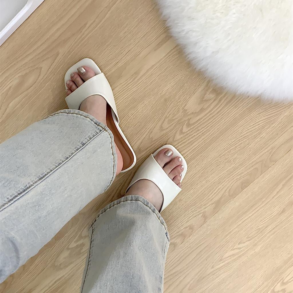 Fashion 2025 New Designer Gold/silver Slippers Women Flat Sandalias Mujer Outdoor Slides Summer Shoes Woman Flip Flops Silver Pantuflas